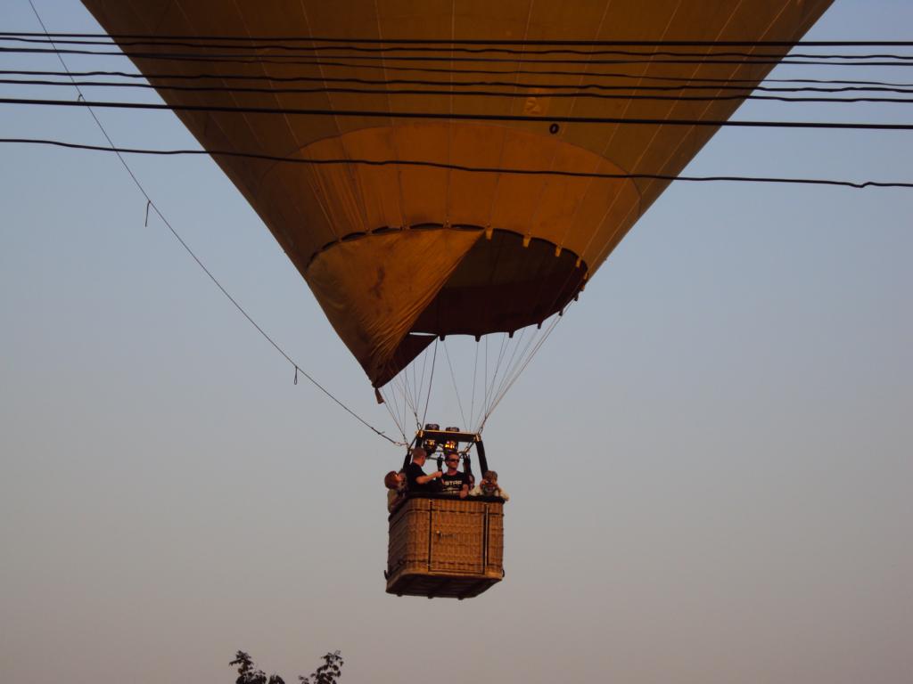 Baloon flying in Vang Vieng