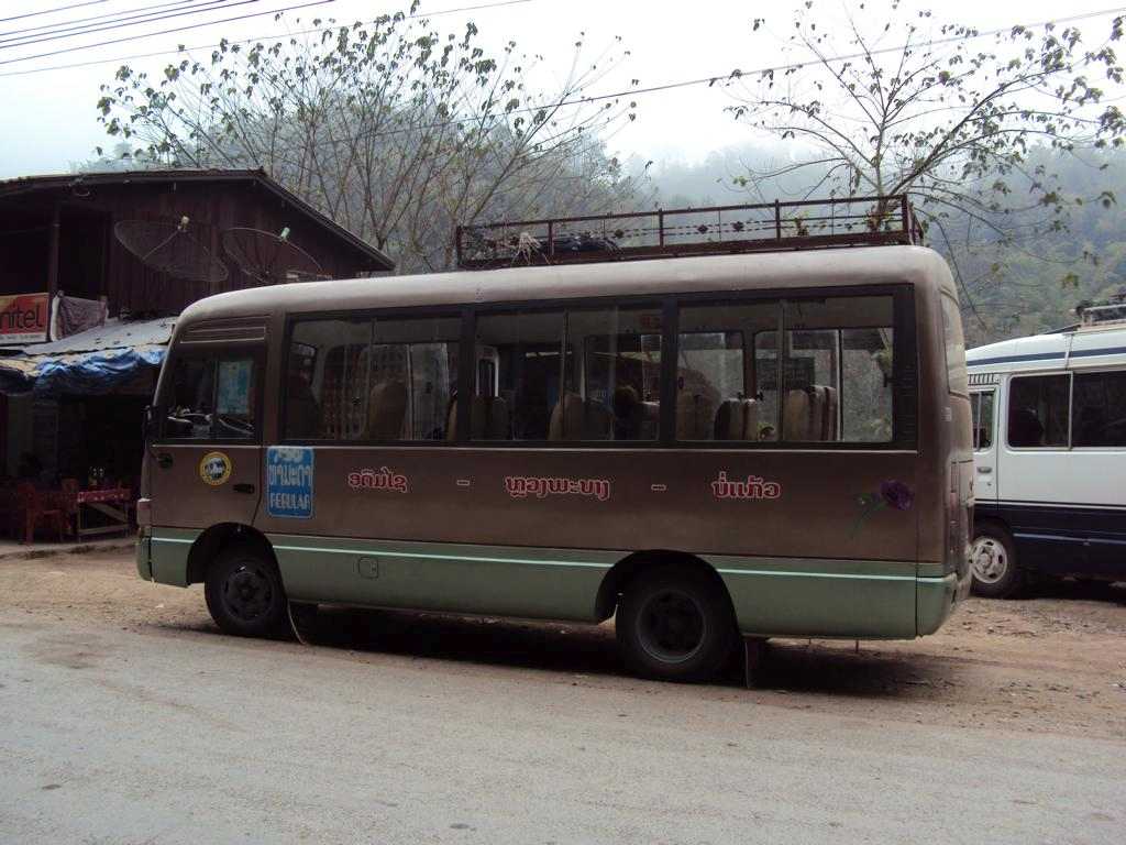 Bus to Oudomxai