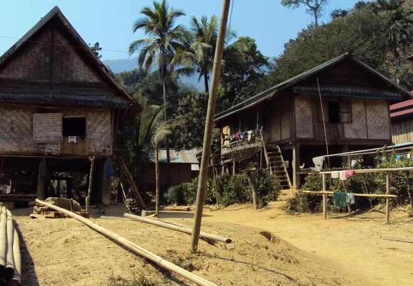 Muang Ngoi - Auf der vergeblichen Suche nach Mr. Wong Image2282 Zug