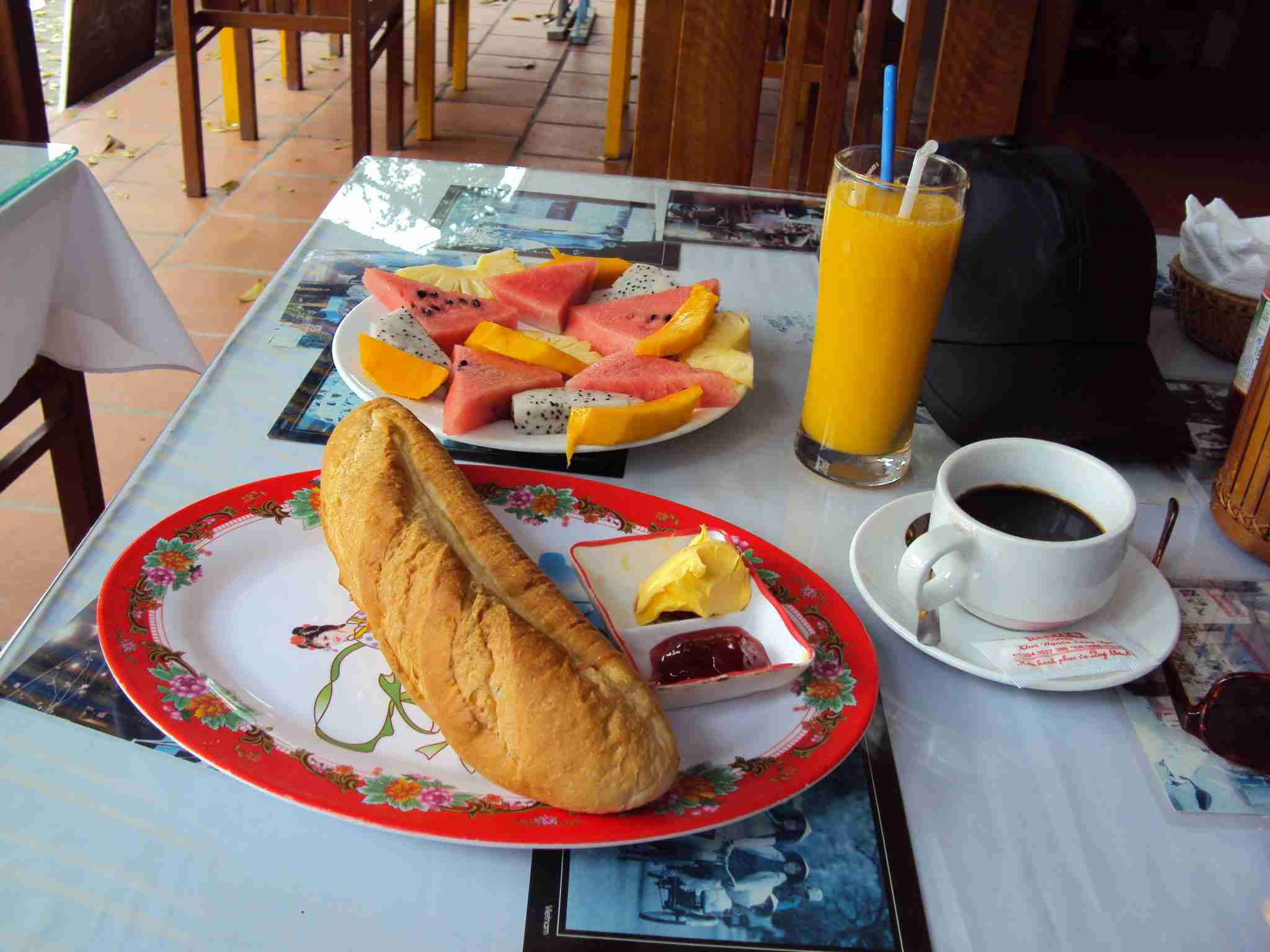 Breakfast in Hué