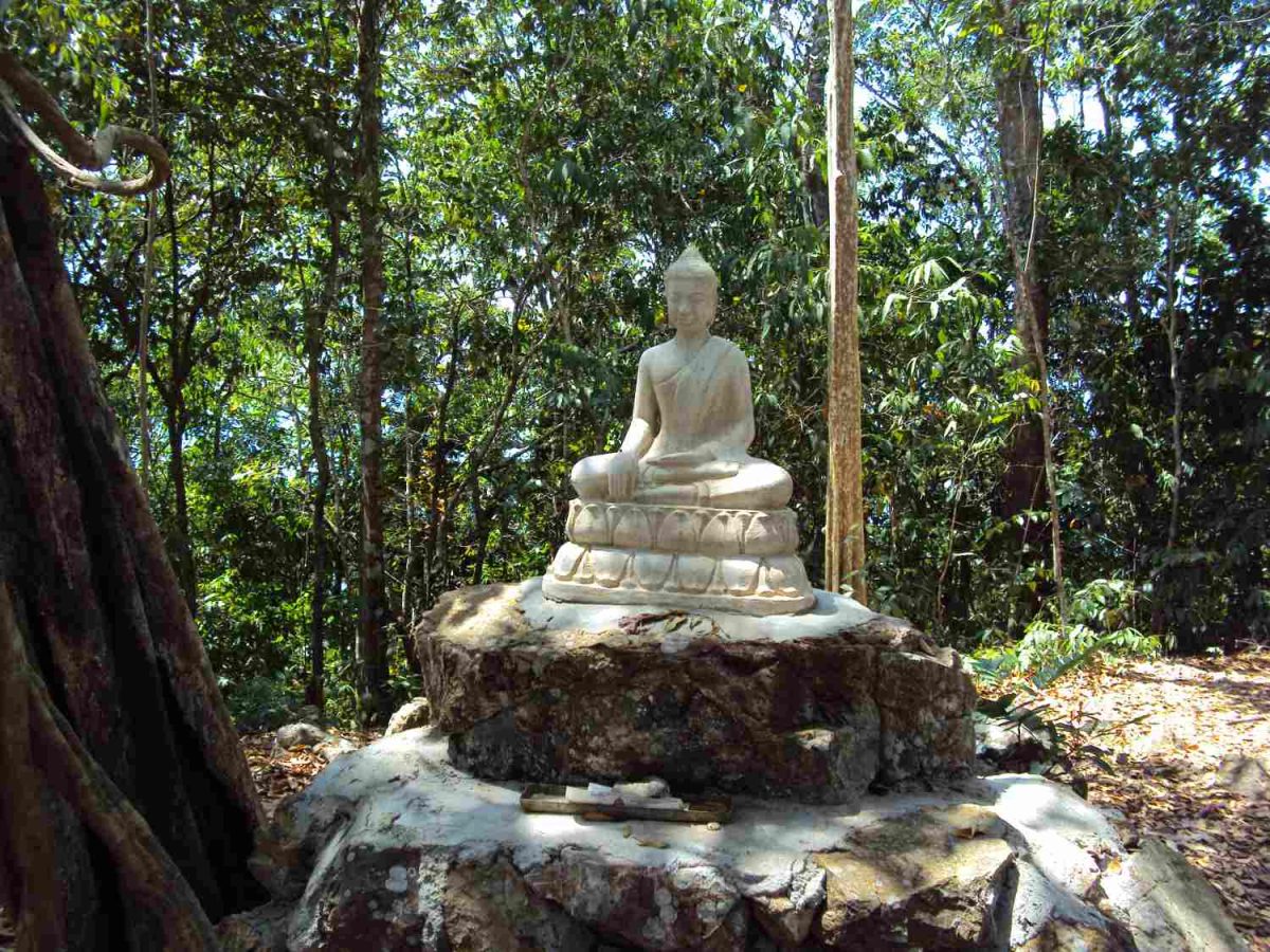 Kep - The Standing Buddha Image311 1200x900