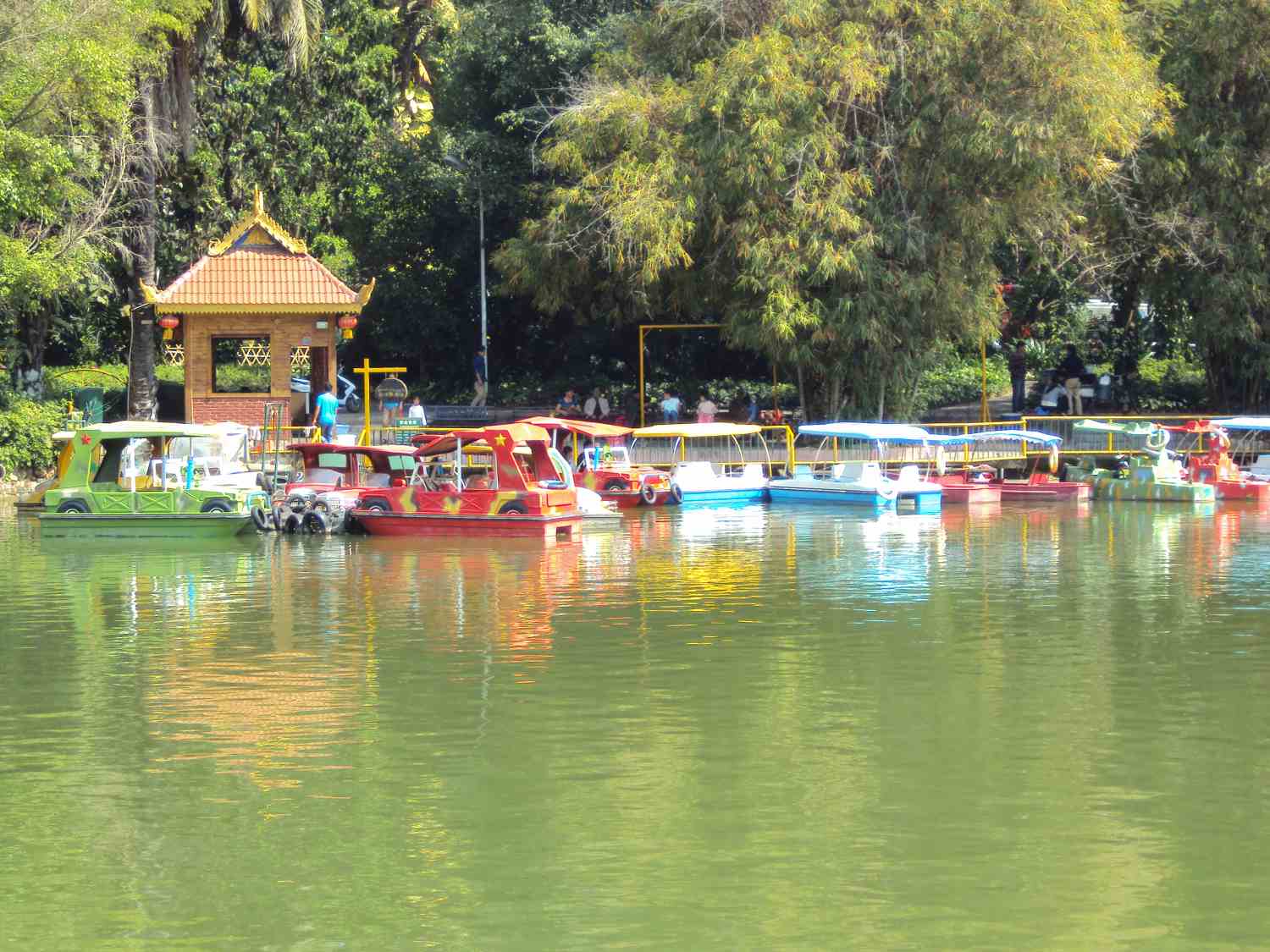 Jinghong - Ein Tanz am Abend Image539