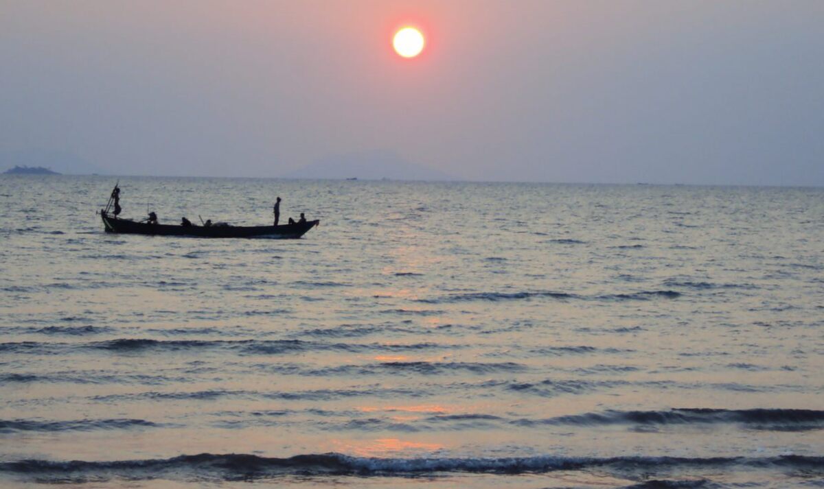 Das letzte TukTuk - Auf Wiedersehen Asien Image295 Zug