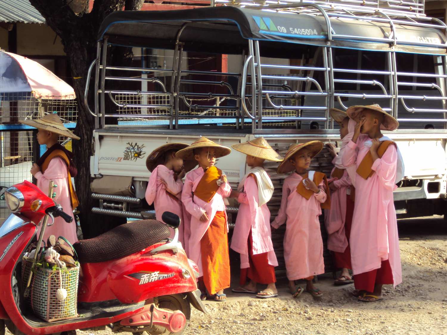 Der Zug von Mandalay nach Norden – komplett verrückt