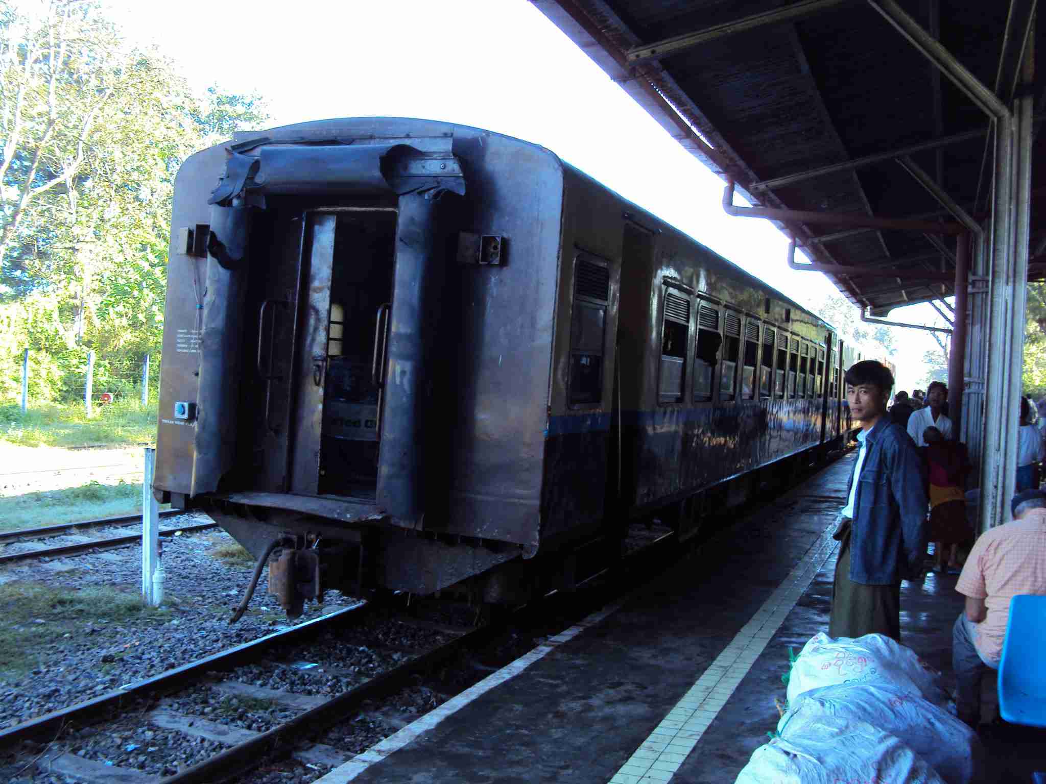 train to Hsipaw