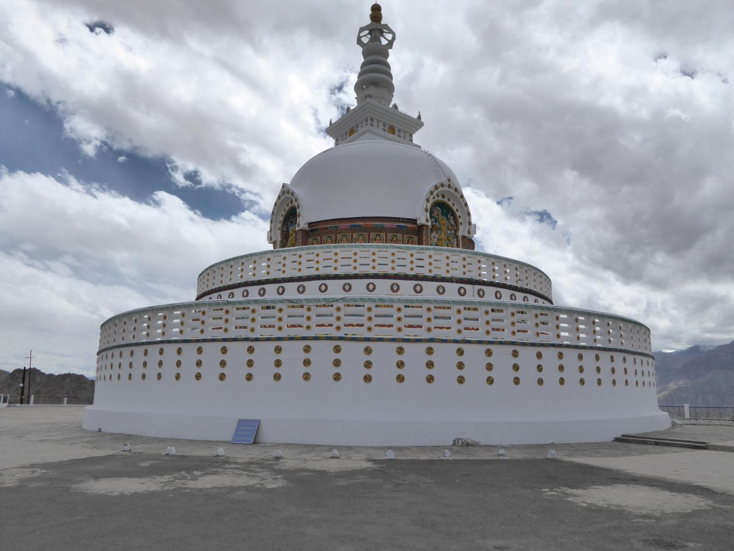 Der Stupa auf dem Hügel