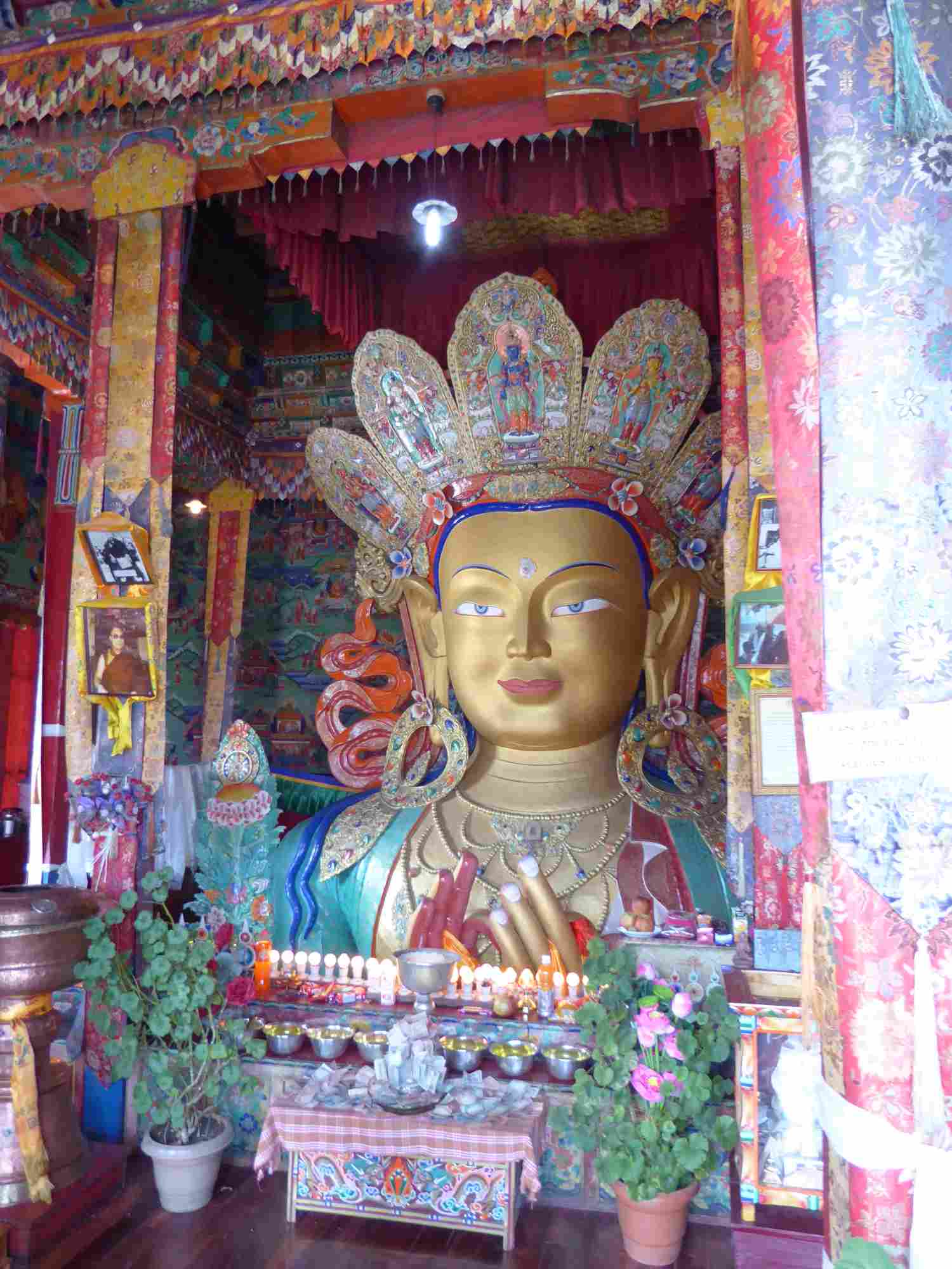 Buddha mit Krone