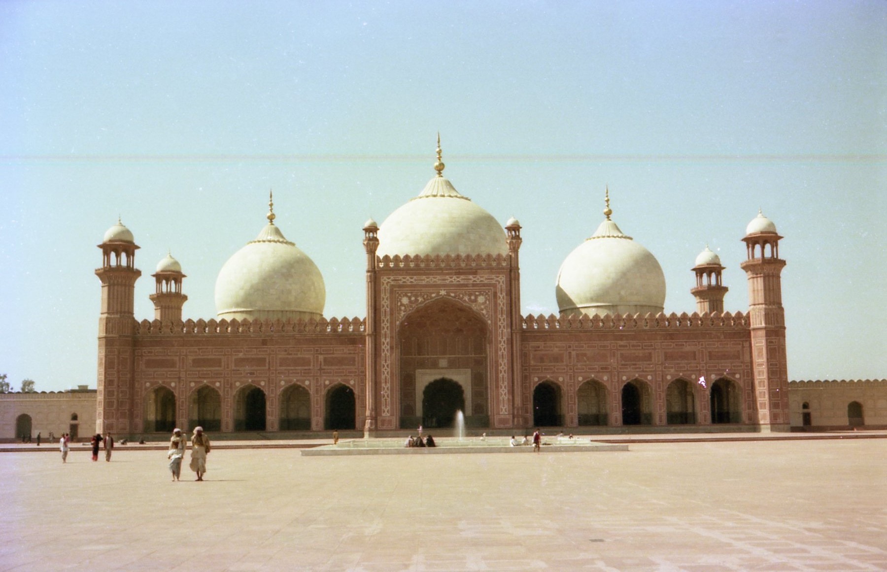 Badshahi-Mosque in Lahore (Pakistan)