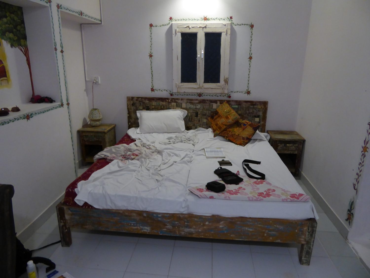 My room, lovingly furnished, I feel at home