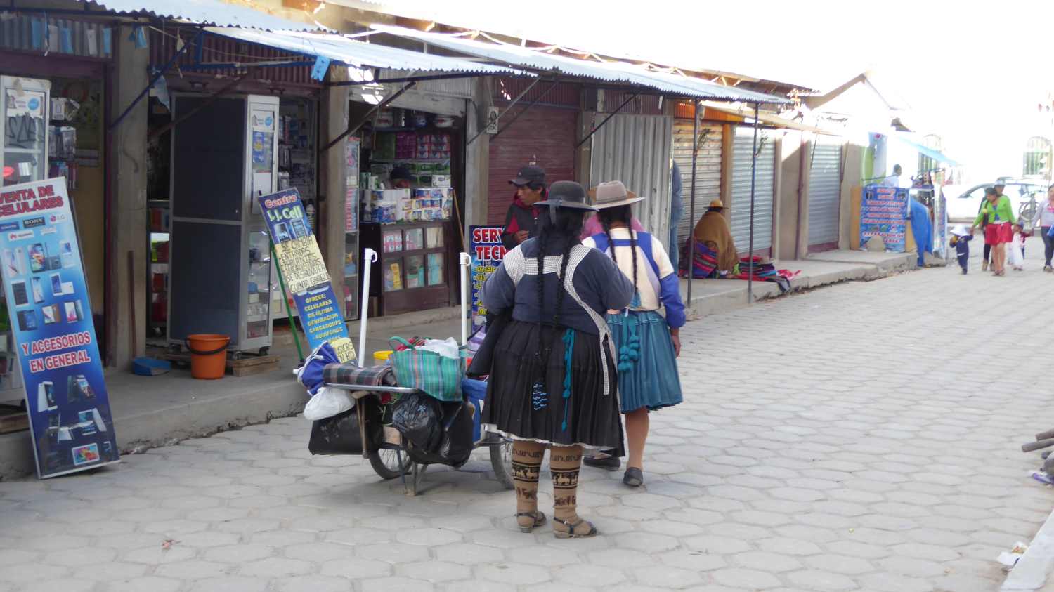 Indio Women in Uyuni 3