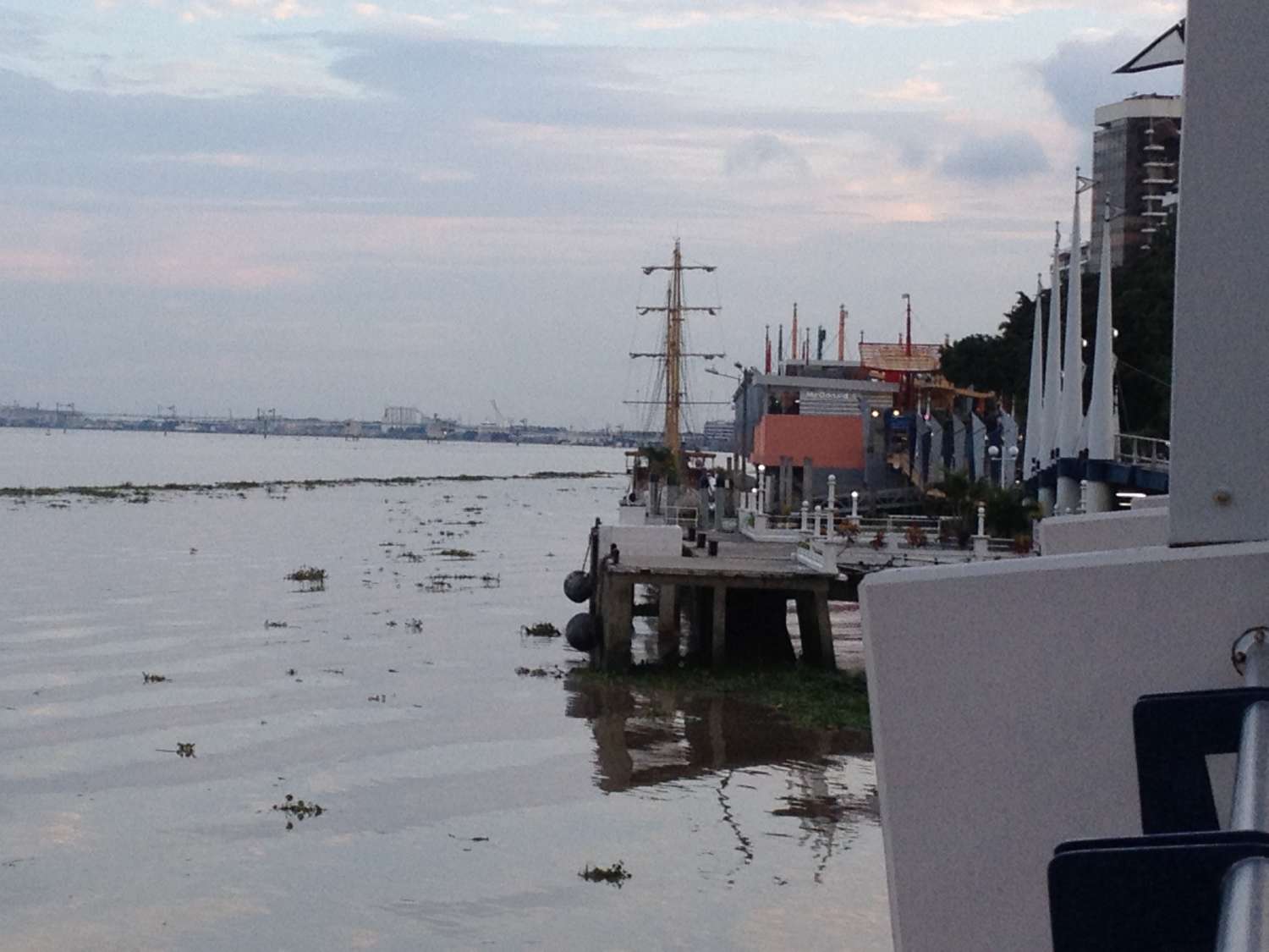 Guayaquil - at the Shore