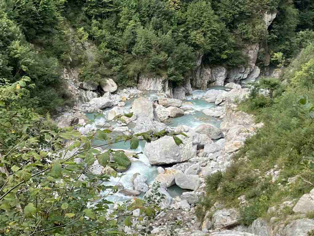 The Reuss river shows its nature, wild and untamed