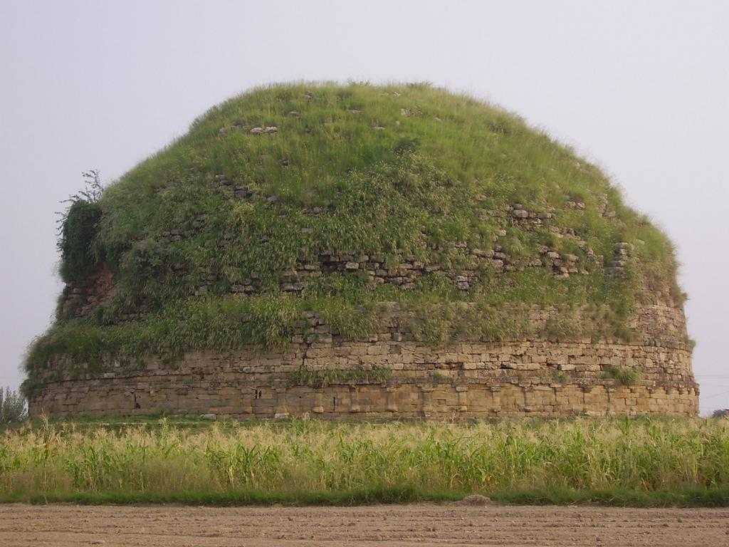 Makiala Stupa